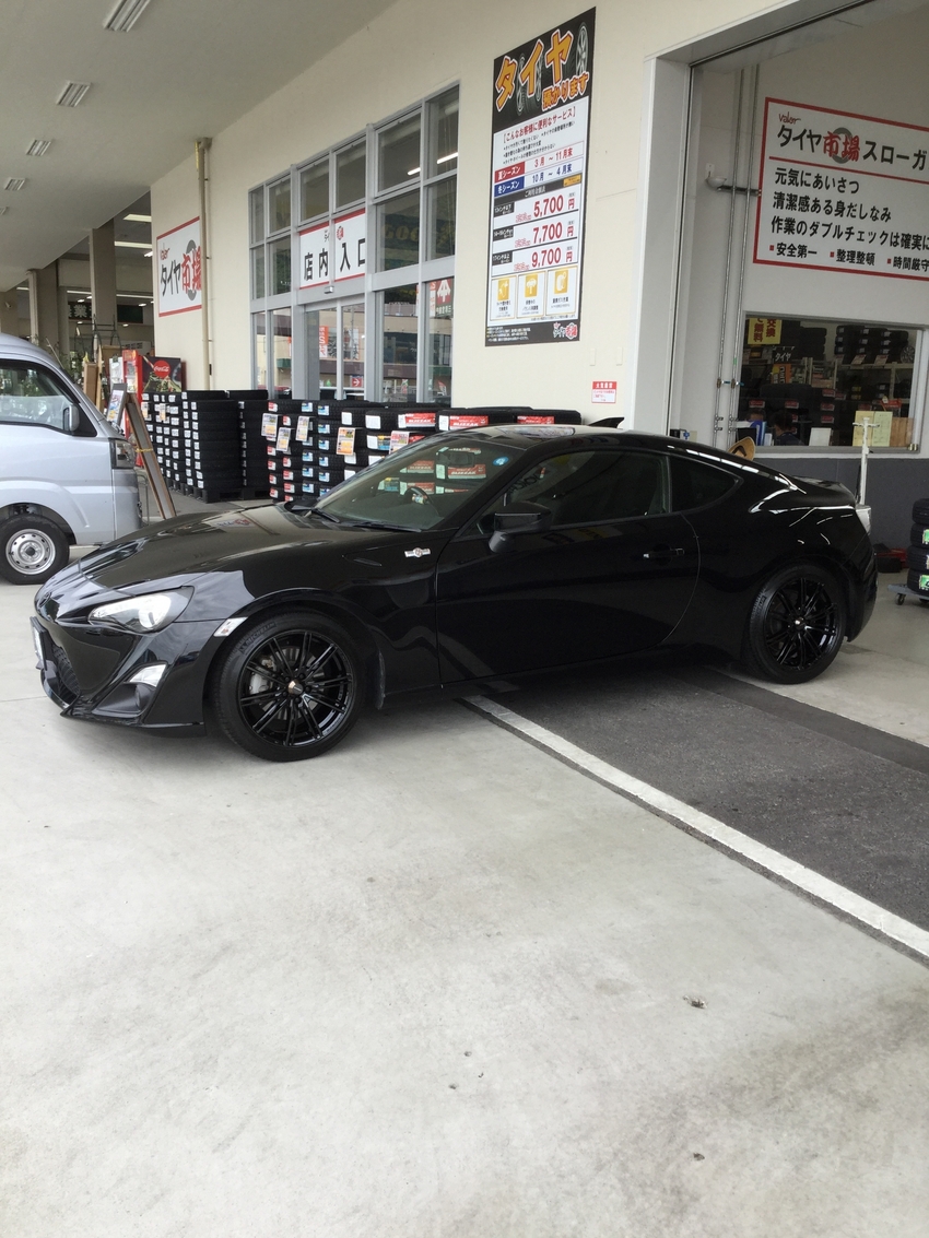 トヨタ 86 ホイール交換｜バロータイヤ市場瑞浪中央店｜タイヤ・スタッドレス・オールシーズンが安いタイヤ専門店